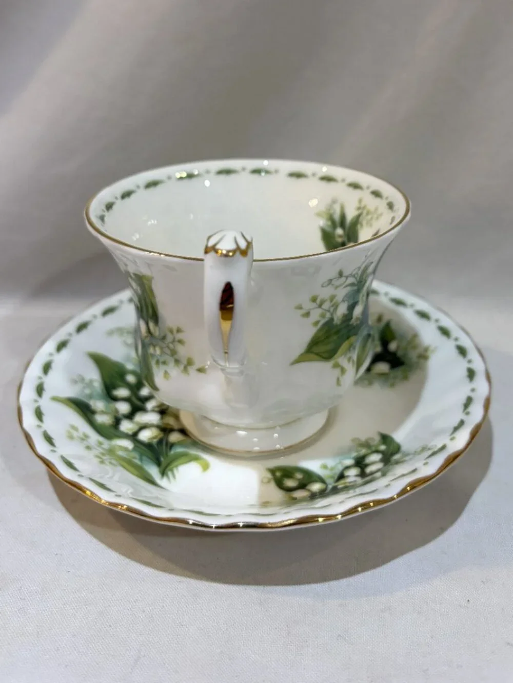 Royal Albert England Flower of the Month May Lily of the Valley Cup Saucer Set